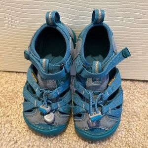 KEEN water sandals - size Little Kids 10